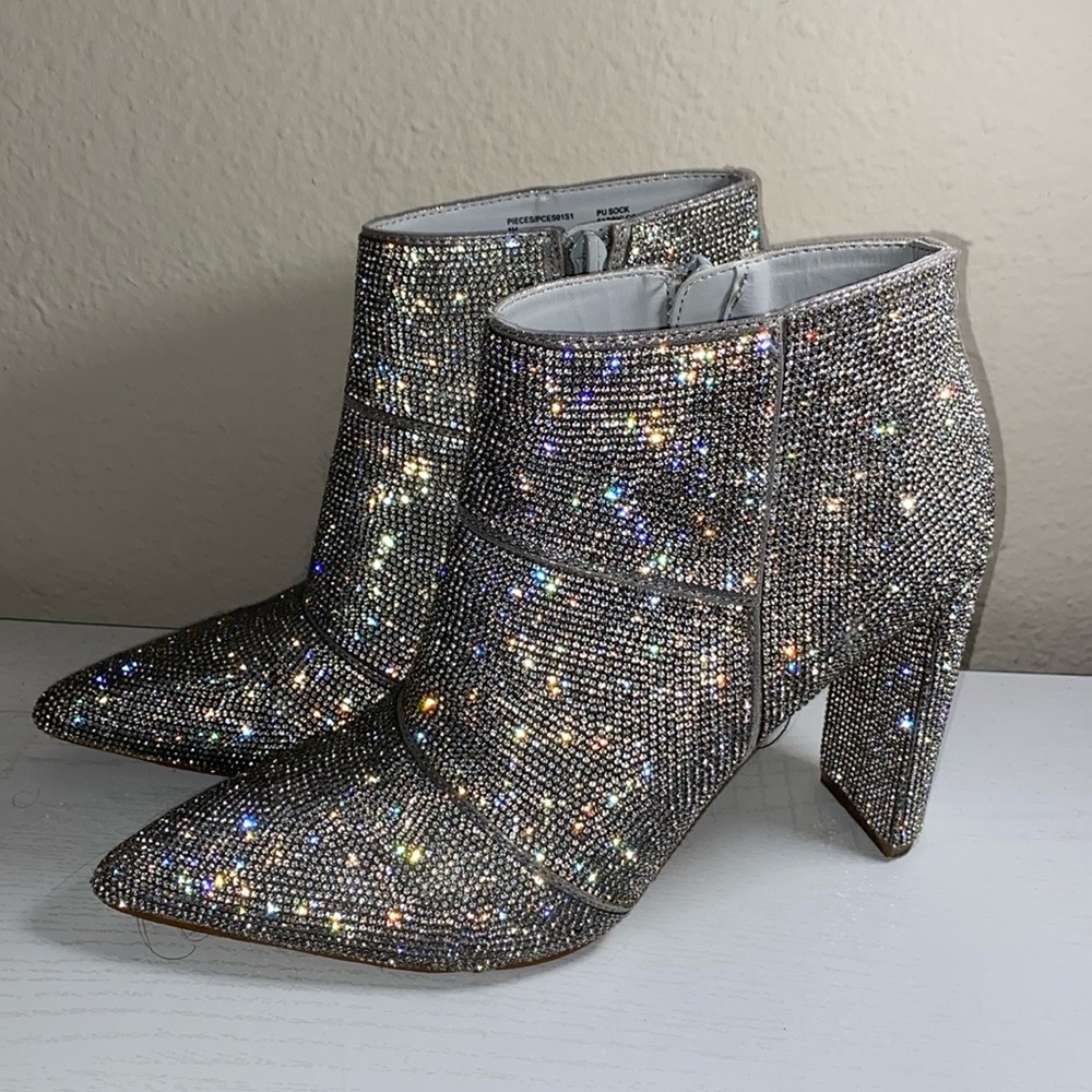 Steve Madden Rhinestone booties